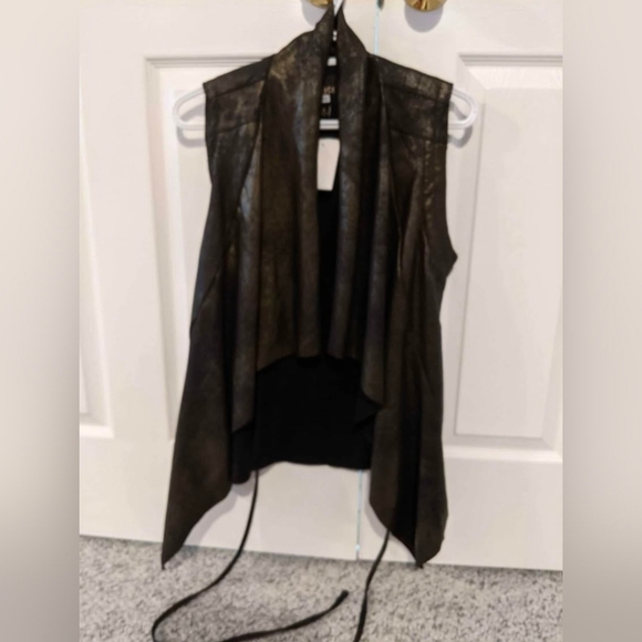 Bagatelle Women's (Medium) Brown Faux Suede Leather Vest With Waterfall Collar - Picture 2 of 4